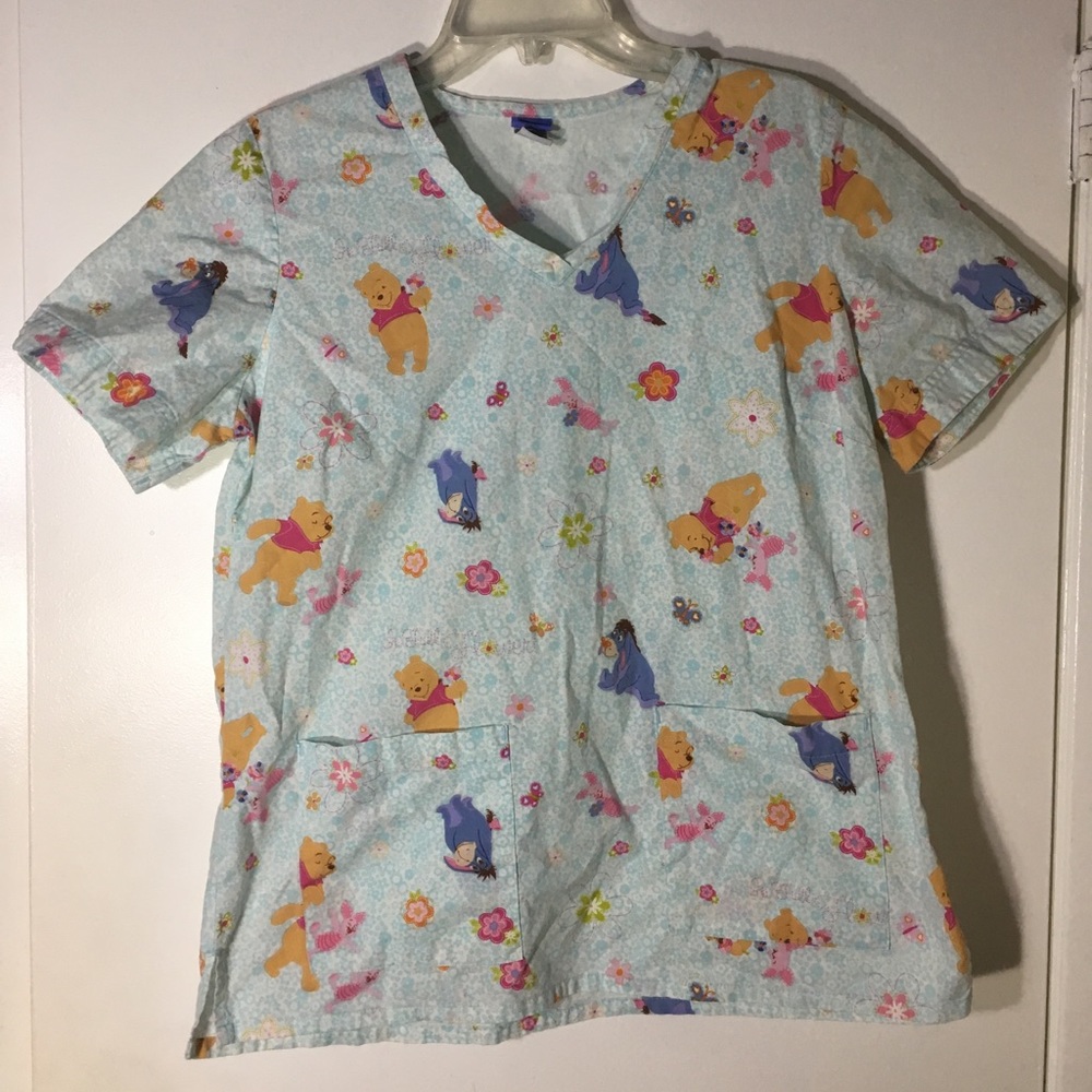 Disney Winnie The Pooh Women’s Medium Scrub